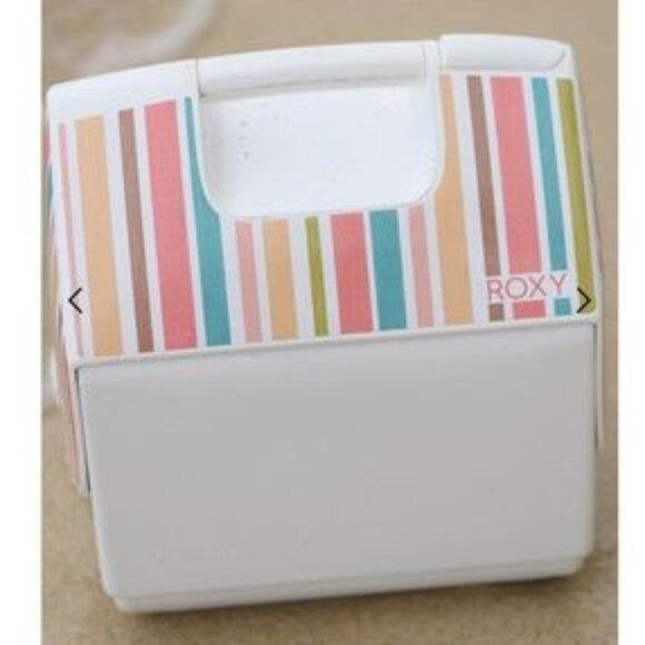 NWT IGLOO x Roxy Playmate Pal Insulated Cooler - Picture 1 of 7